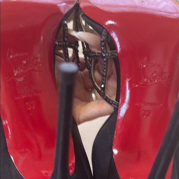 Christian Louboutin Black Heels Elegant Design - Picture 6 of 7
